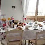 Aria Ona Nocleg ze śniadaniem 3*