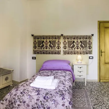 Aria Ona 3*