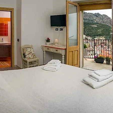 فندق مبيت وإفطار Aria Ona 3*